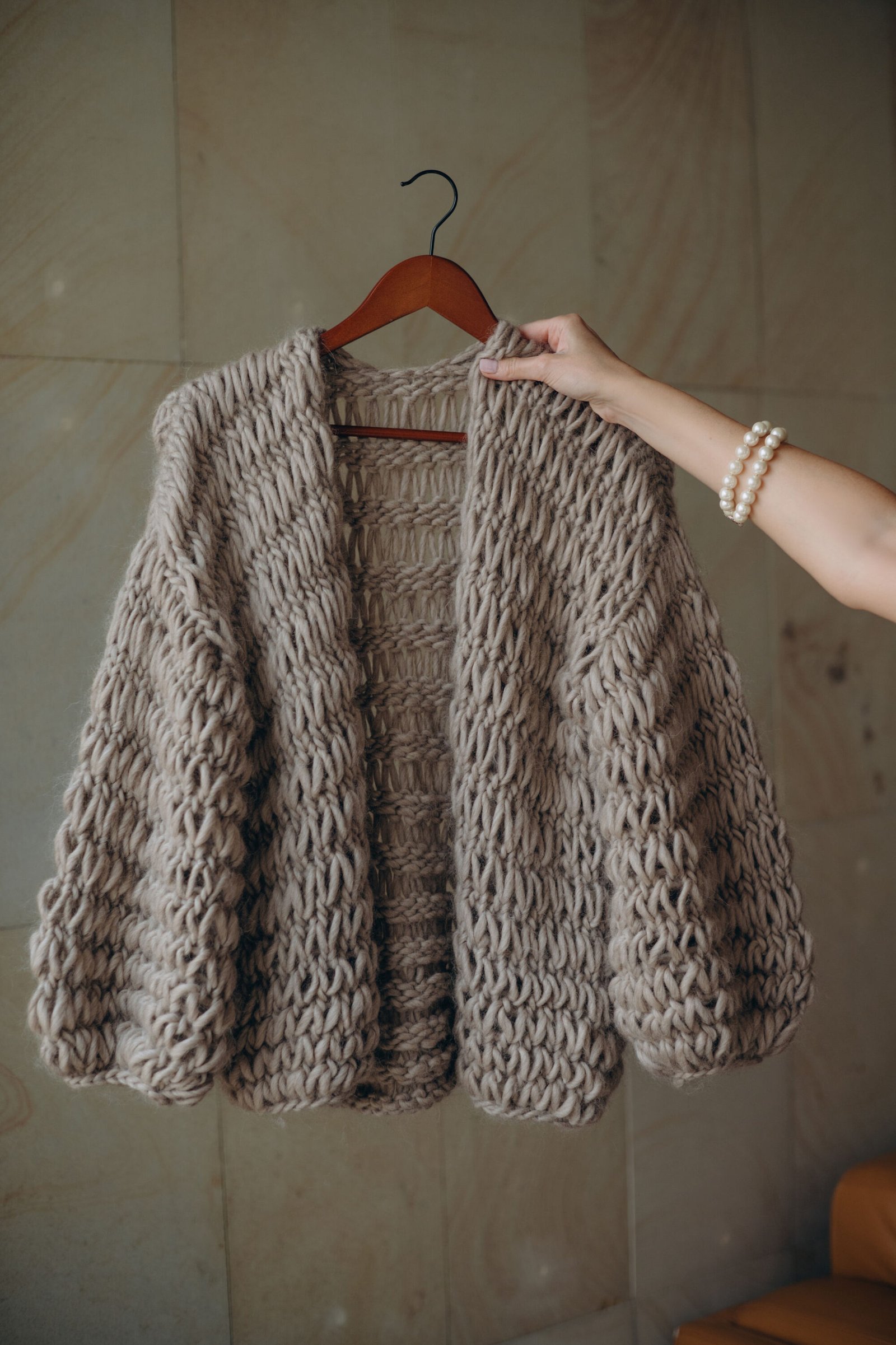 Alpaca Cardigan Light 1